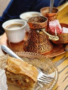 Bosanska kafa i baklava – Tradicija koja povezuje