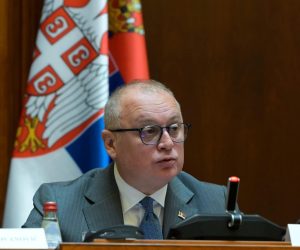 Ukinut pritvor Goranu Vesiću