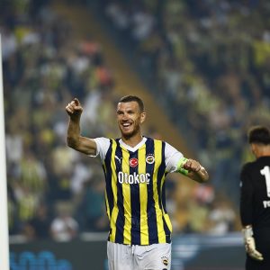 Džeko zbog obećanja odbio 8 000 000 eura