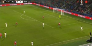 Nevjerovatna greška Onane u Plzenu: Manchester United na rubu debakla nakon katastrofalnog dodavanja