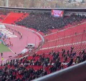 Grobari vrijeđali Vučića pred derbi Crvena zvezda – Partizan