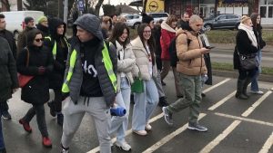 Protestima se pridružila i studentica koja je pregažena u Beogradu tokom blokade