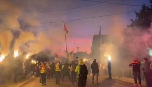 Studenti koji su krenuli pješice iz Zrenjanina stigli u Vršac uz emotivan doček građana