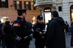 Bosanac u Rimu policiji davao lažne identitete nakon krivičnih djela: Zvao se George Washington i Julije Cezar