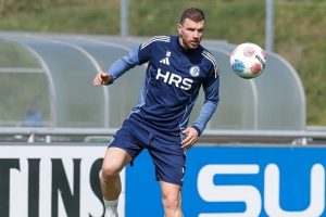 Džeko dobio zeleno svjetlo za povratak na teren nakon povrede, evo kada bi trebao zaigrati za Schalke