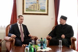 Gradonačelnik Sedić u vaskršnjoj posjeti parohu Milinoviću: “Sretan sam što sve blagdane dočekujemo zajedno”