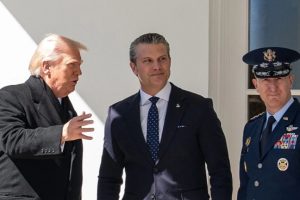 Tajni planovi na stolu: Trump će održati sigurnosni brifing, razmatra se “kratak i snažan” udar na Iran