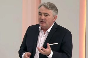 Komšić: Ljudi pozitivno reaguju na Slavena Kovačevića, pogurat ćemo ga iako nije član DF-a