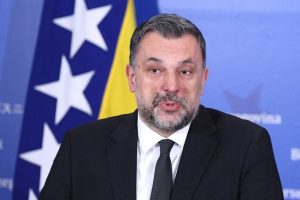 NiP: Dok su javno galamili o odbrani BiH, Izetbegović je privatno nudio njenu podjelu