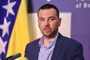 Magazinović pisao Soreci zbog gužvi na granicama s EU: “Pomozite da prekinemo maltretiranje građana BiH “