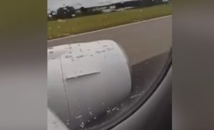 Pogledajte snimak iz unutrašnjosti aviona koji je izletio s piste u Splitu: Putnici zaprepašteno posmatrali prizor