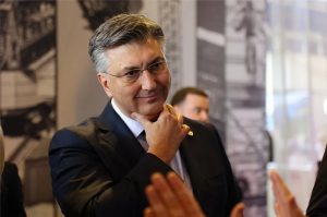 Plenković tvrdi da za deklaraciju o trećem entitetu nije znao ni on ni DP-ovi ministri: Razgovarat ćemo o tome