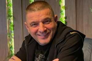 Državljanin BiH dobio 15 dana zatvora u Hrvatskoj zbog pjesme Baje Malog Knindže, nastavio pjevati i u policiji