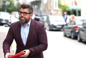 Duraković: Zabrana simbola Armije RBiH u direktnoj je suprotnosti sa Zakonom o odbrani Bosne i Hercegovine